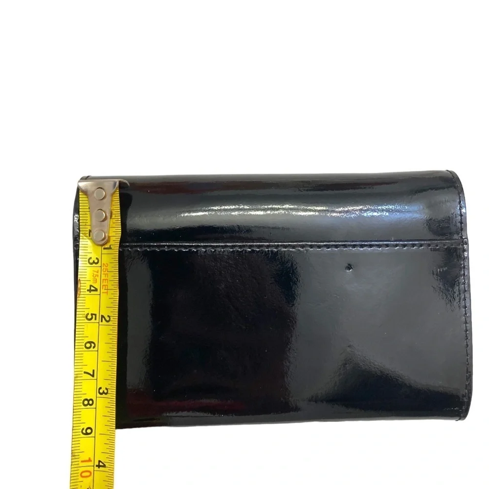 Kate spade black patent leather scalloped wallet